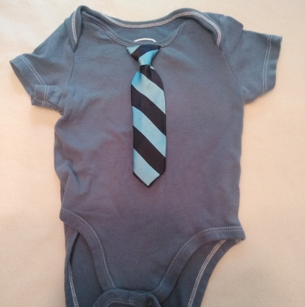 Onsie with tie